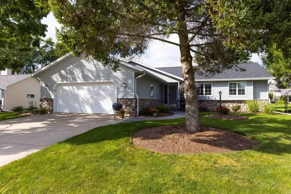 306 W Leonard Street, Watertown, WI 53098