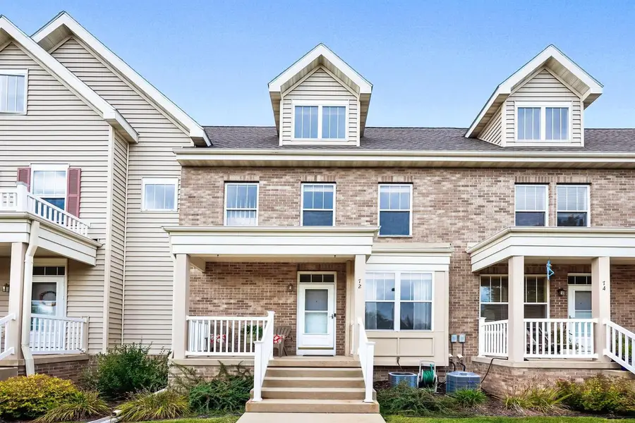 72 S Gardens Way, Fitchburg, WI 53711 - Image #2