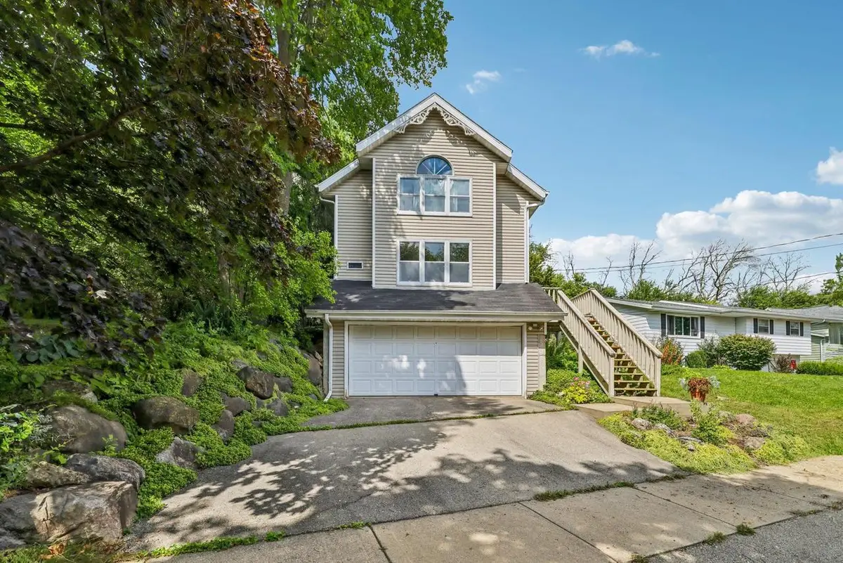 524 Park Avenue, Deforest, WI 53532 - Image #1