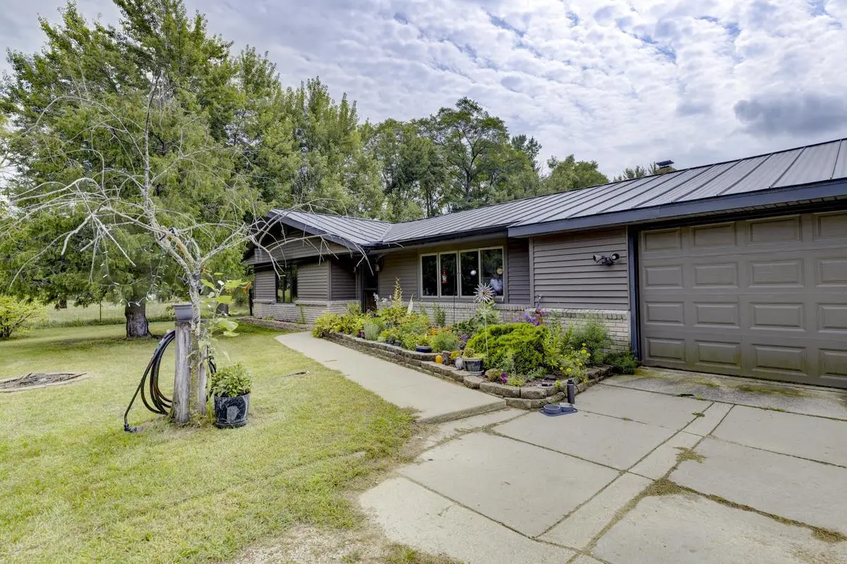 10145 County Road Y, Mazomanie, WI 53560 - Image #1