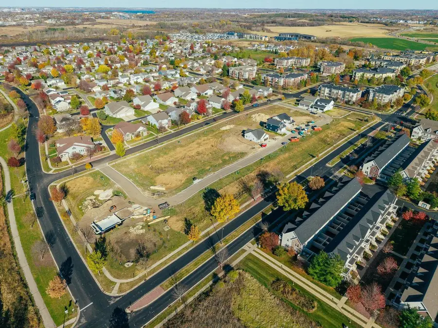 5229 Sassafras Drive, Fitchburg, WI 53711 - Image #3