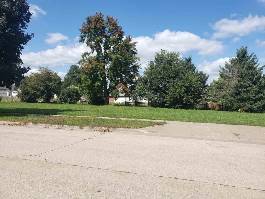 423 E Webster Street, Cuba City, WI 53807 - Image #2