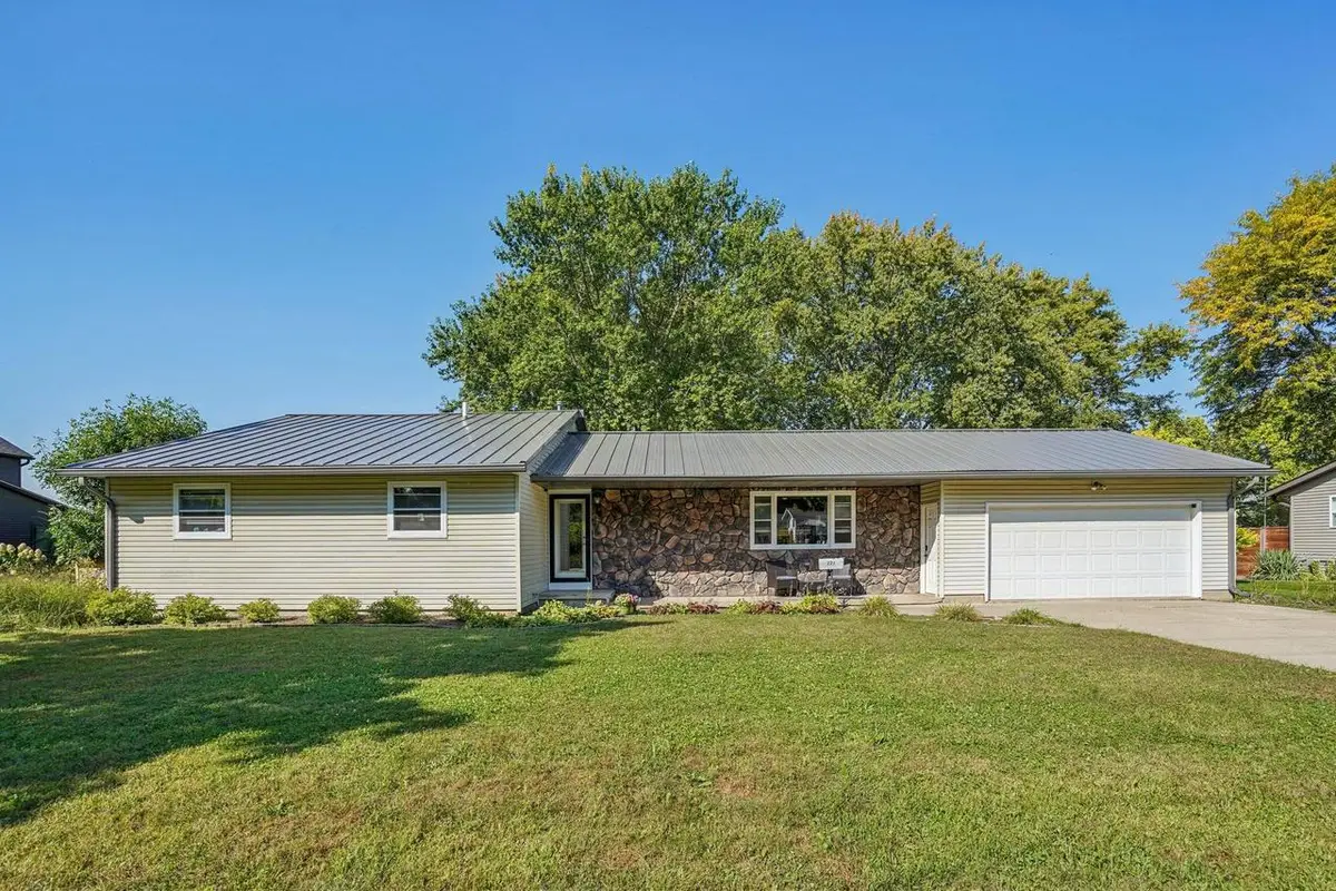 227 9th Street, Prairie Du Sac, WI 53578 - Image #1