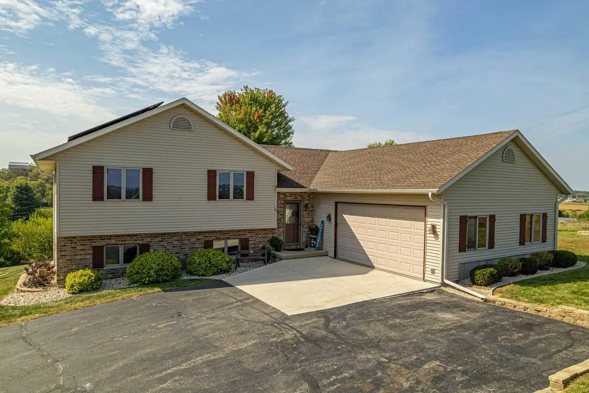 N7965 Valley View Road, New Glarus, WI 53574 - Image #1