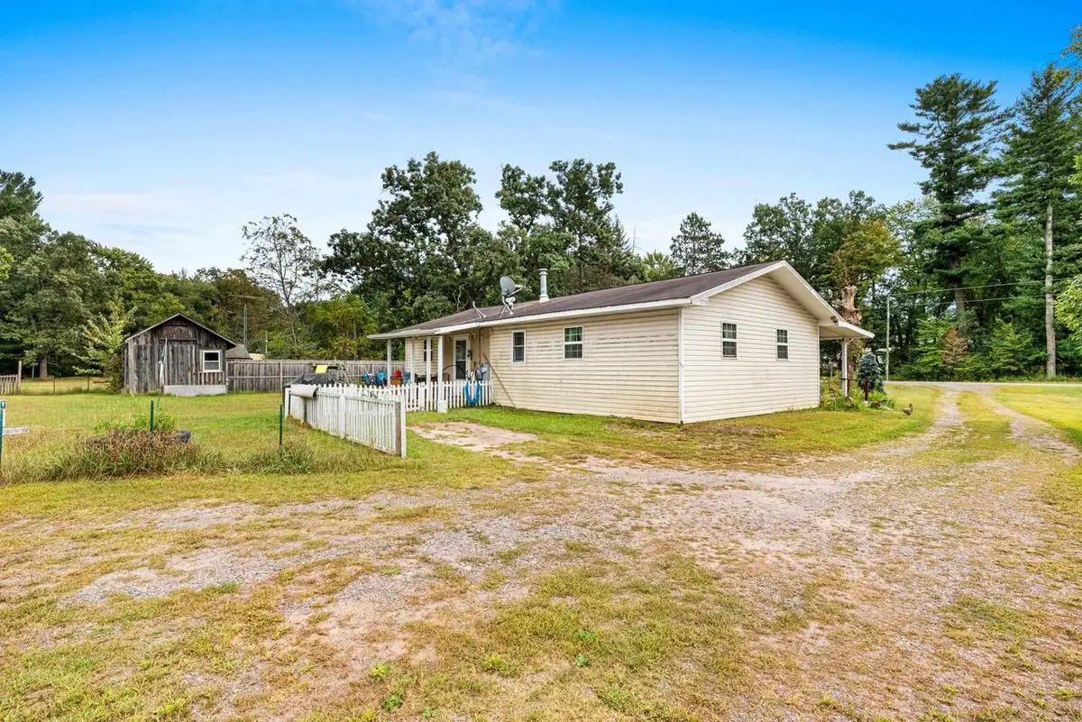 458 County Road O, Hancock, WI 54943 - Image #1