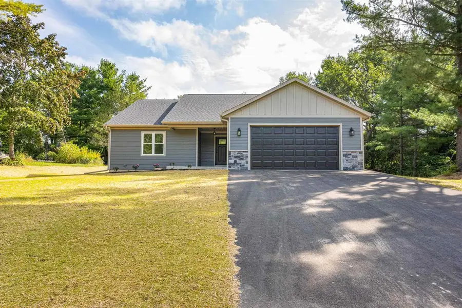 914 Marcy Court, Wisconsin Dells, WI 53965 - Image #2