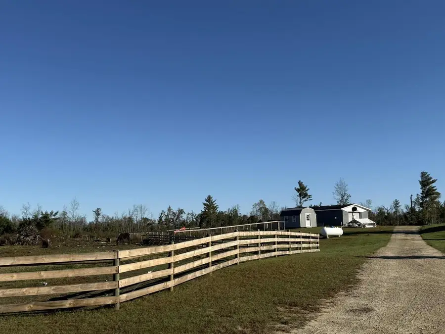 33486 Driftwood Avenue #C, Byron, WI 54666 - Image #3