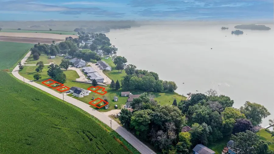 W10723 Blackhawk 1,2,3,7,8,9,10 Trail, Fox Lake, WI 53933 - Image #2