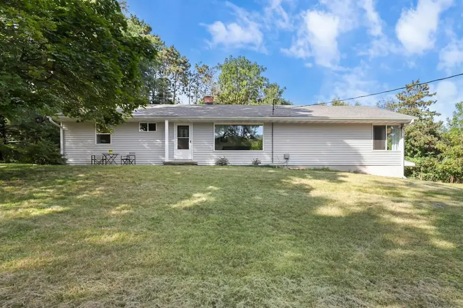 6064 Vroman Road, Fitchburg, WI 53593 - Image #2
