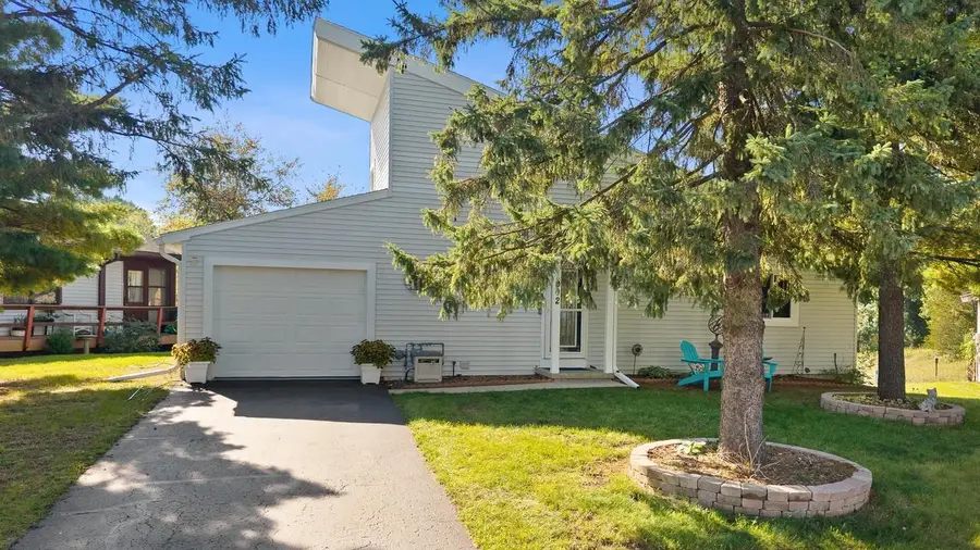 902 Saddle Ridge, Portage, WI 53901 - Image #2