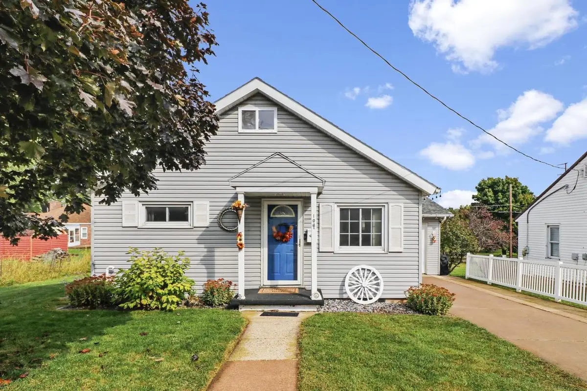 106 W Pine Street, Dodgeville, WI 53533 - Image #1