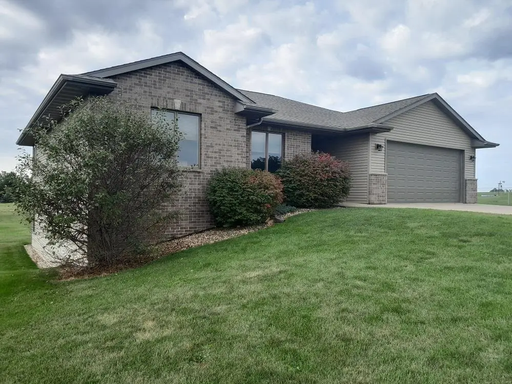 1115 Walnut Dell Road, Platteville, WI 53818 - #1