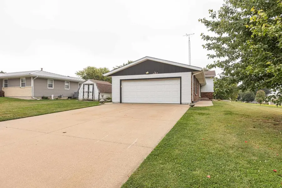 612 School Street, Cuba City, WI 53807 - Image #3