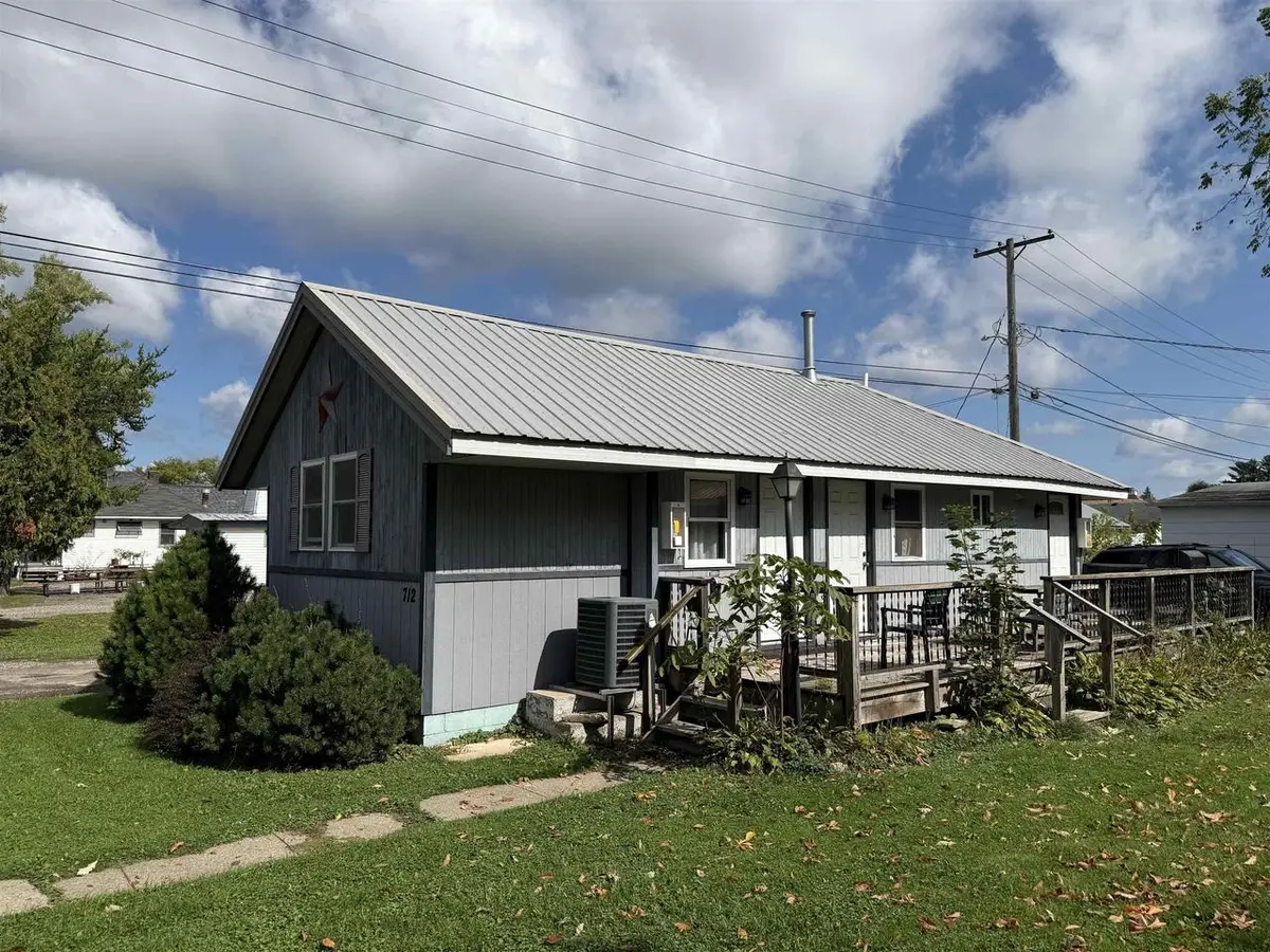 712 Vine Street, Wisconsin Dells, WI 53965 - Image #1