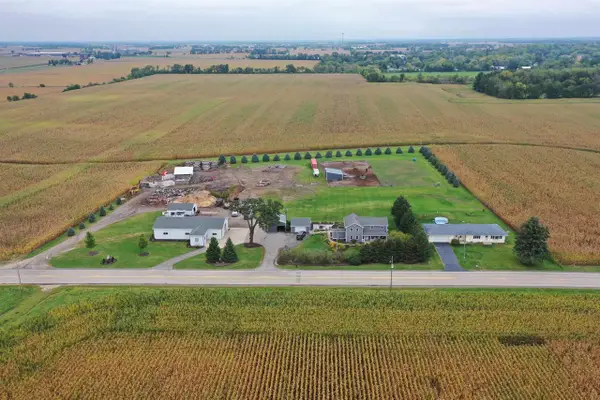 W8930 State Line Rd, Sharon, WI 53585