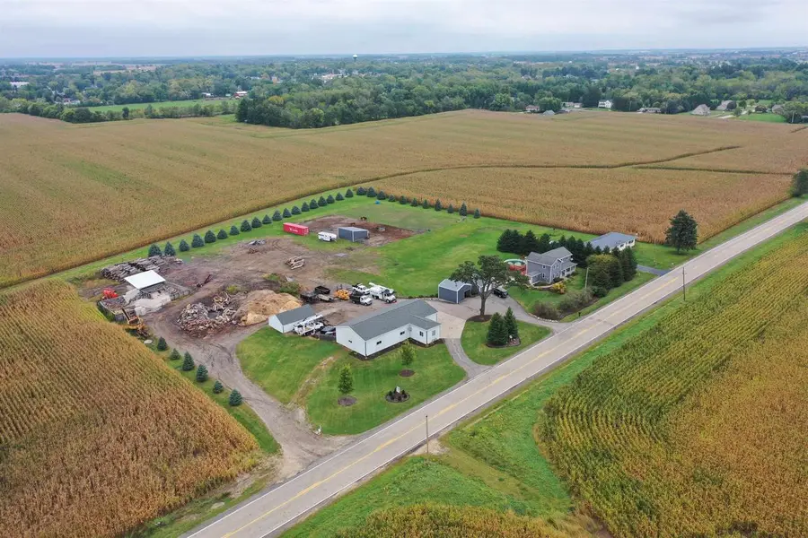 W8930 State Line Rd, Sharon, WI 53585 - Image #2