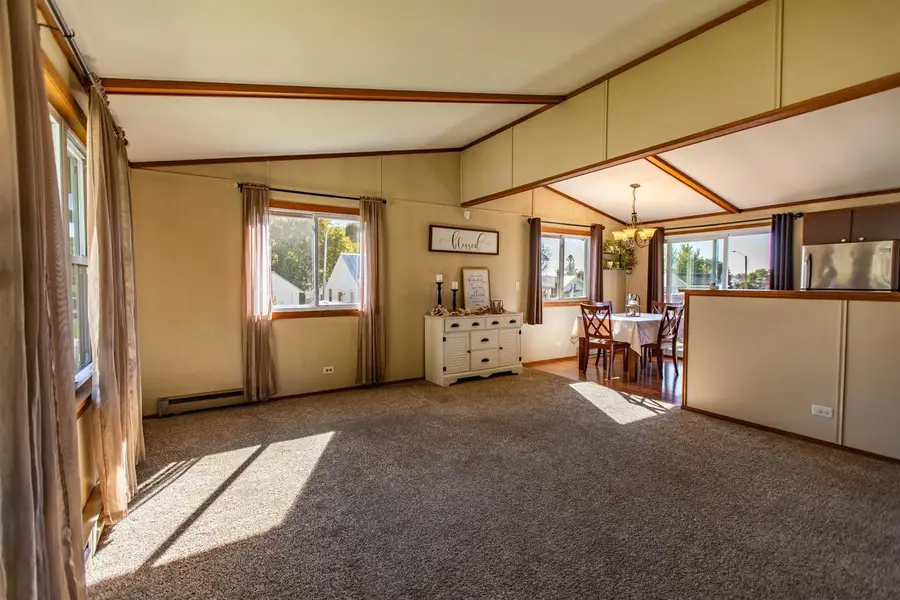 115 E Jewett Street, Dodgeville, WI 53533 - Image #3