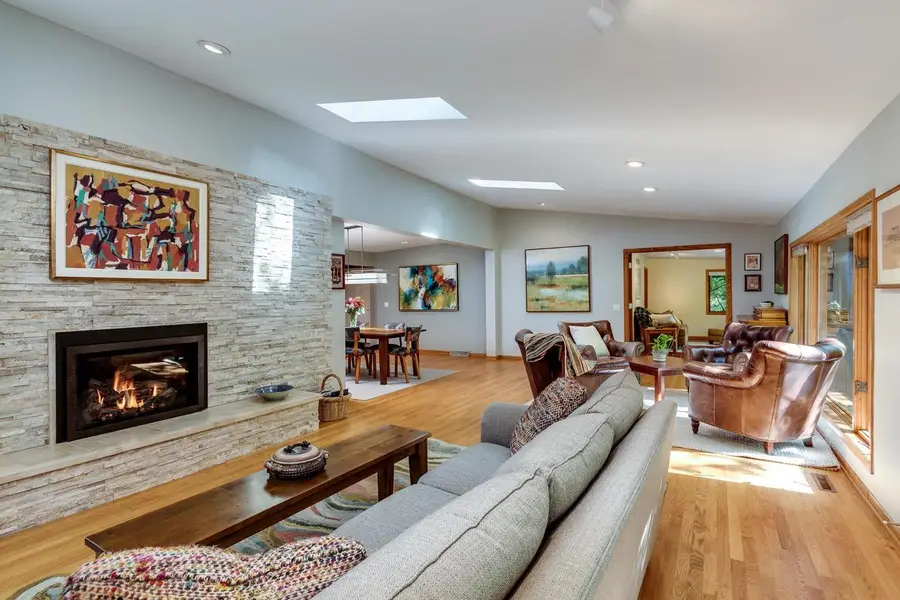 208 Saratoga Circle, Madison, WI 53705 - Image #3