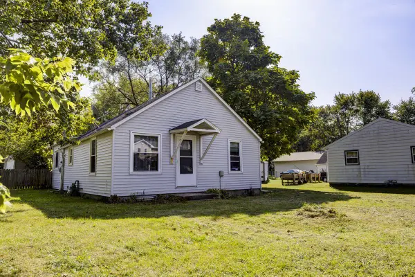 2801 Rimrock Road, Fitchburg, WI 53713