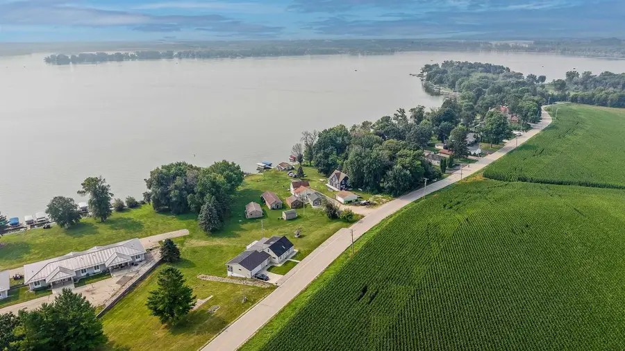 W10723 Blackhawk Trail, Fox Lake, WI 53933 - Image #3