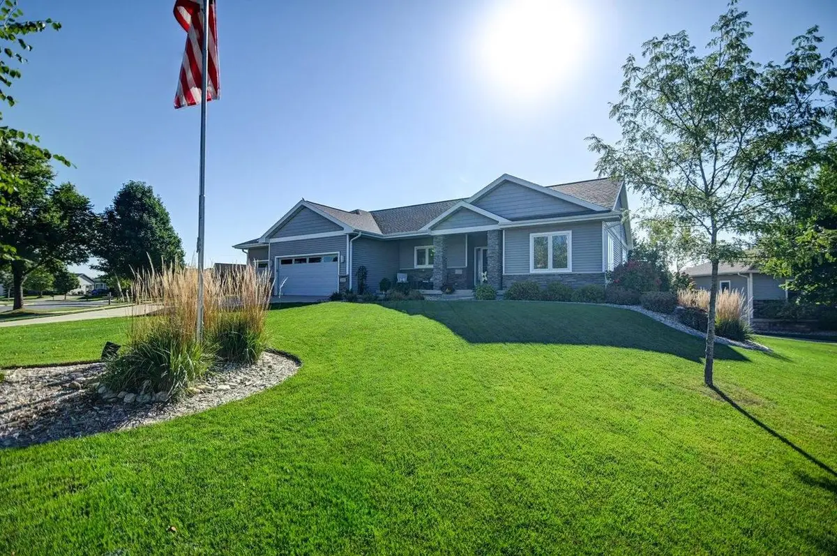 1339 Heritage Lane, Sun Prairie, WI 53590 - Image #1