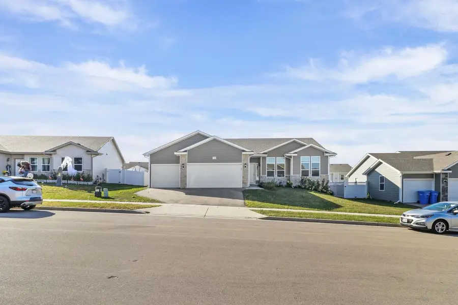 932 Margarets Way, Belleville, WI 53508 - #2