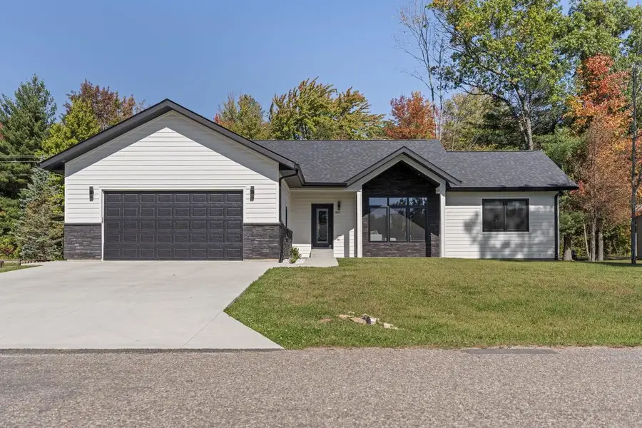 383 Oakbrook Drive, Wisconsin Dells, WI 53965 - Image #2