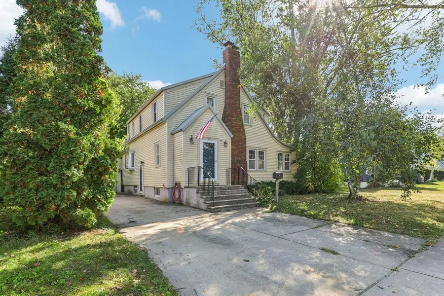 325 Warren Avenue, Reedsburg, WI 53959 - Image #2