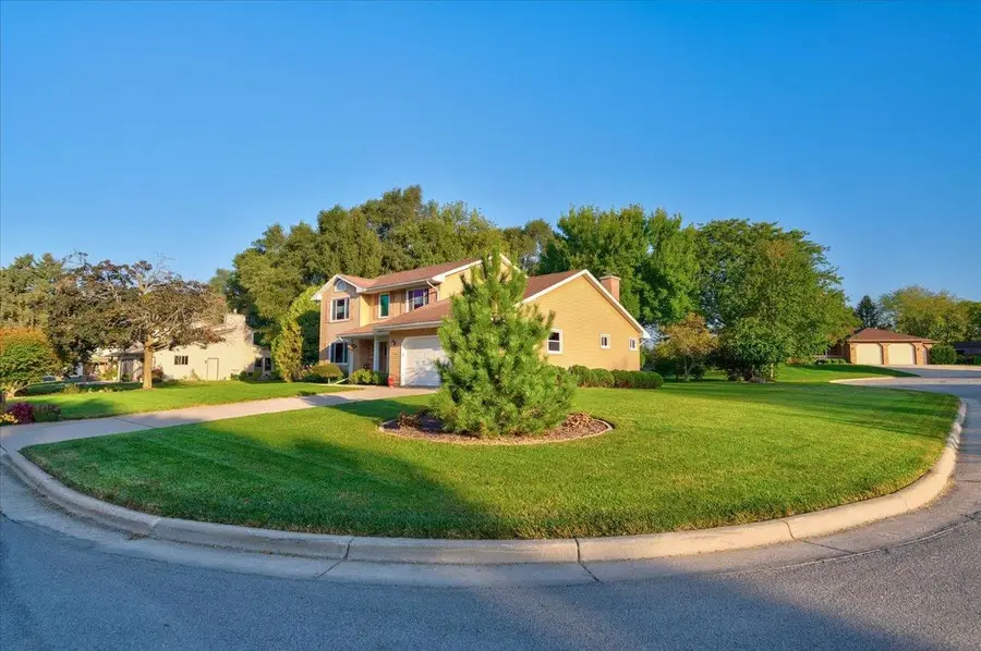 5722 Nutone Street, Fitchburg, WI 53711 - Image #2