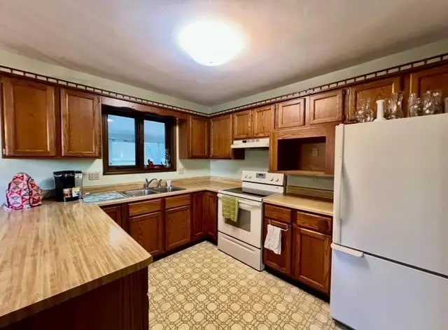 2008 Ridgeway Road, Monroe, WI 53566 - Image #2