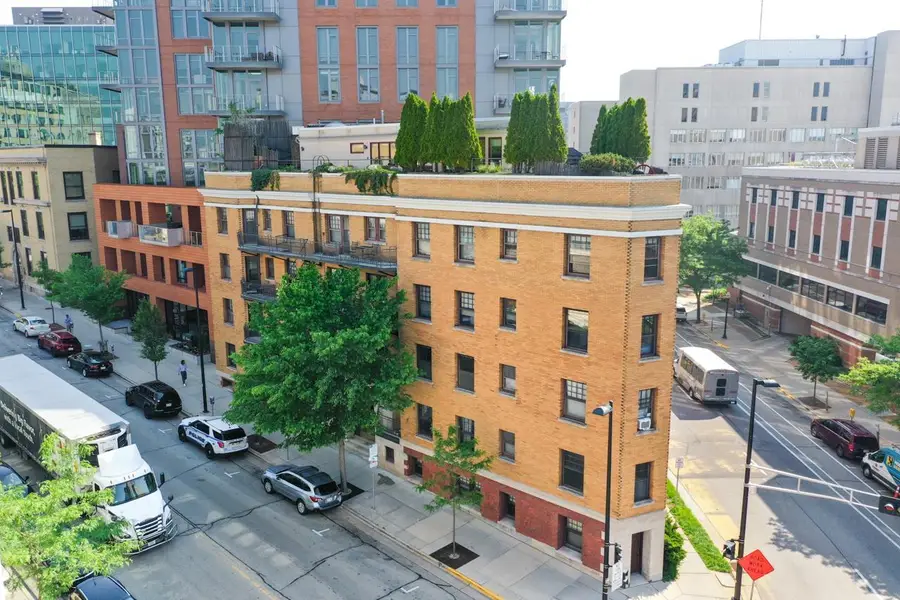 121 S Hamilton Street #202, Madison, WI 53703 - Image #2