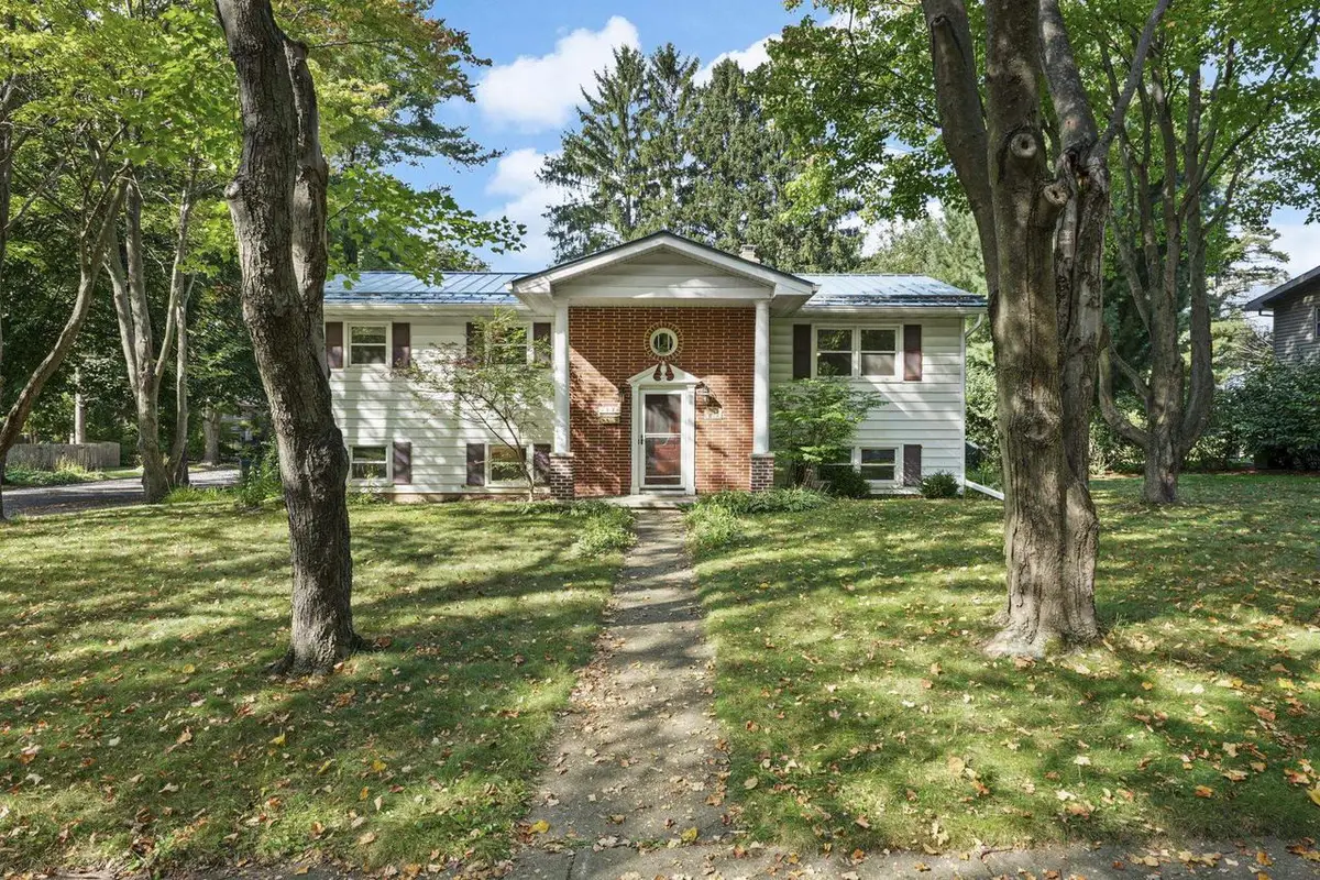 5726 Hempstead Road, Madison, WI 53711 - Image #1