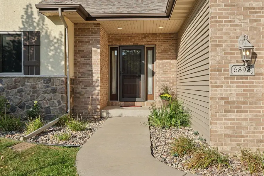 6898 Tuscan Ridge Circle, Deforest, WI 53532 - Image #2