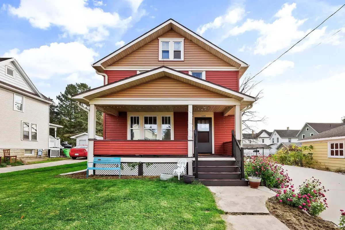 109 La Crosse Street, Beaver Dam, WI 53916 - #1