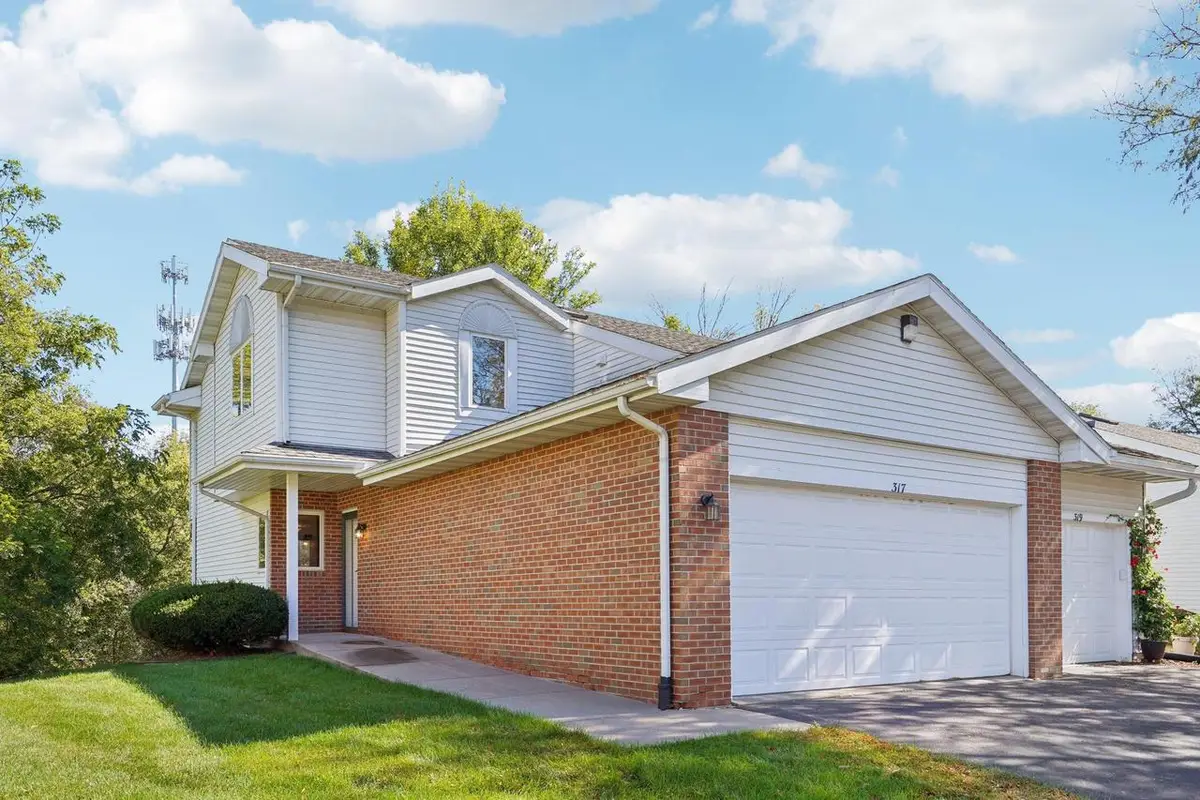 317 Castle Oaks Crossing, Waunakee, WI 53597 - Image #1