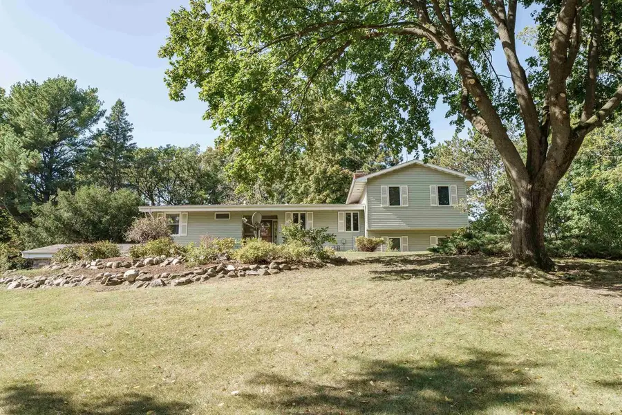 5205 N Newville Road, Milton, WI 53563 - Image #2