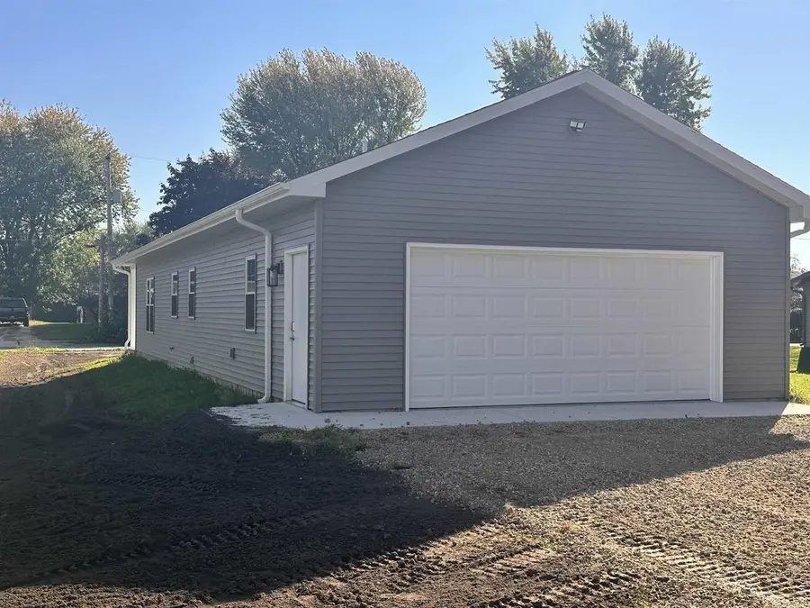 511 Pine Street, Mauston, WI 53948 - Image #3