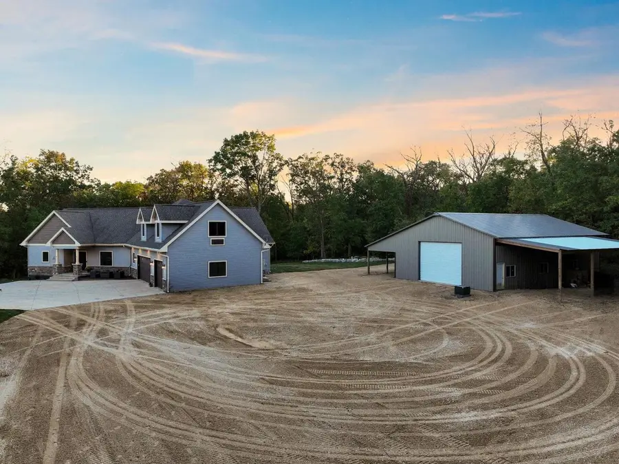 N8383 Smith Road, Brooklyn, WI 53521 - Image #3