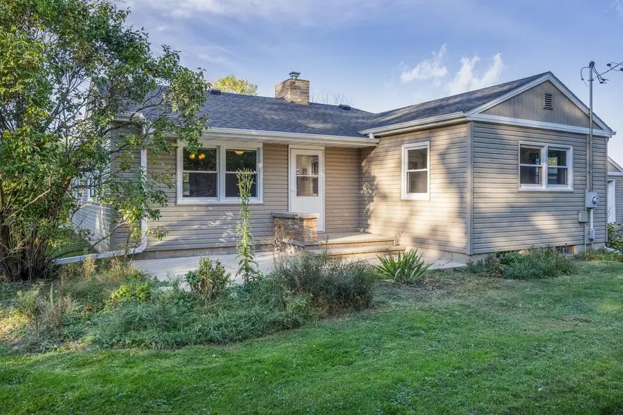 41 E Royal Vale, Edgerton, WI 53534 - Image #3