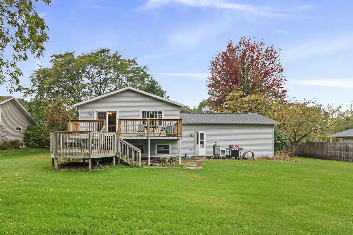 821 Dorothy Drive, Portage, WI 53901 - Image #1