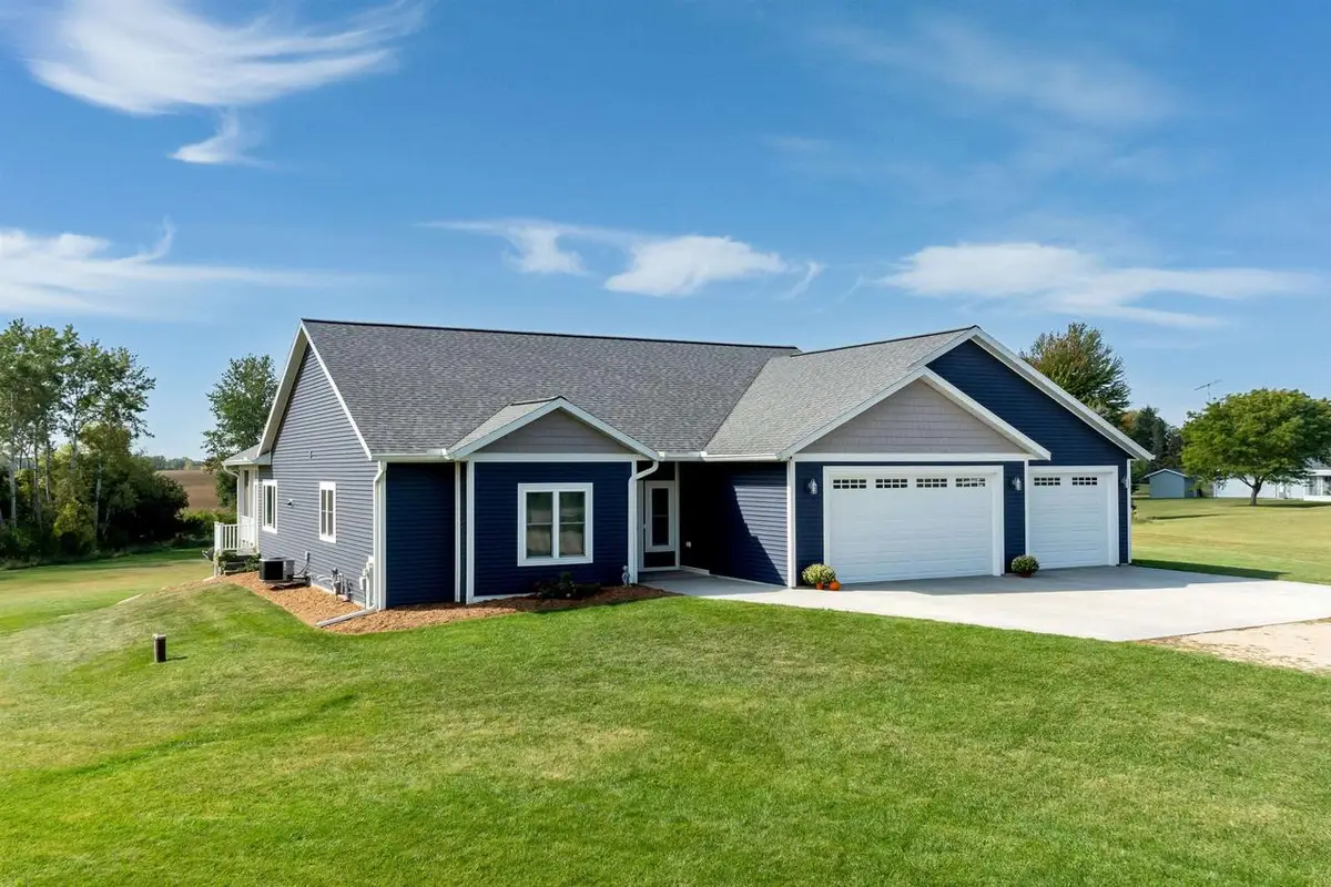 N4267 Cherokee Court, Markesan, WI 53946 - Image #1