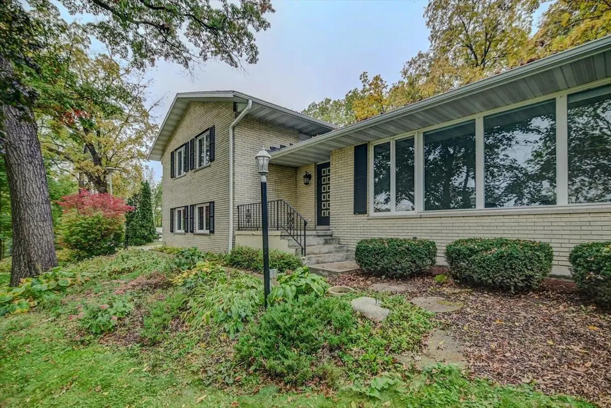 2363 S Seminole Hwy, Fitchburg, WI 53711 - Image #1