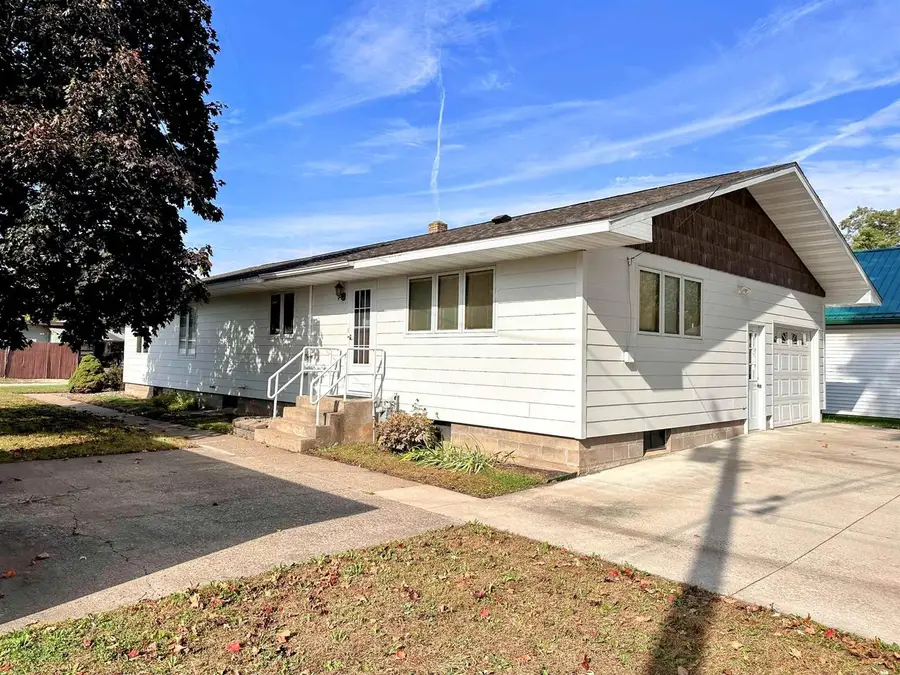 1202 S 9th Street, Prairie Du Chien, WI 53821 - Image #3