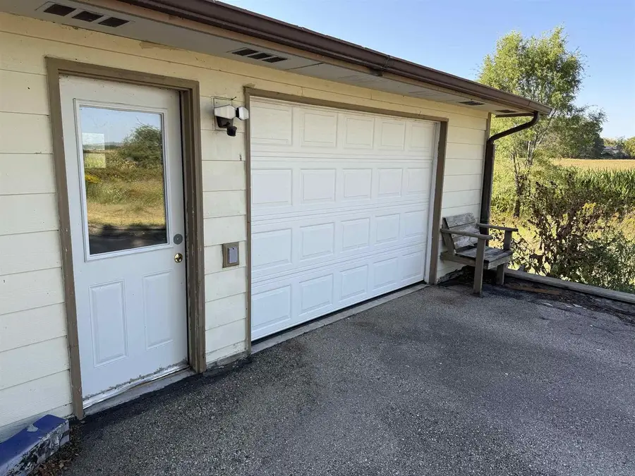 5411 N County Line Road, Whitewater, WI 53190 - Image #2