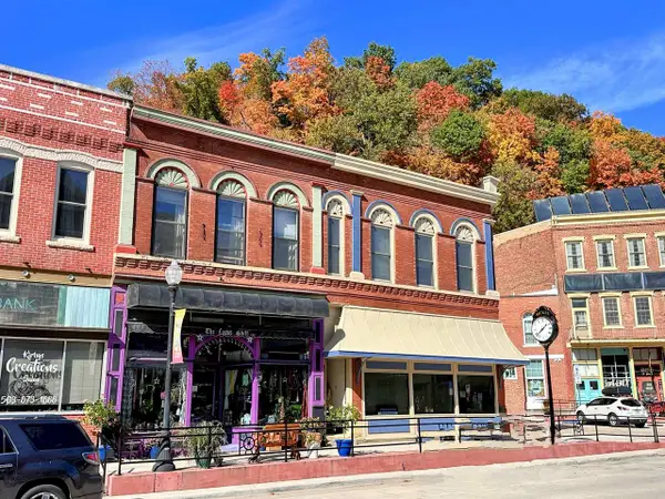 212 Main Street, Mcgregor, IA 52157