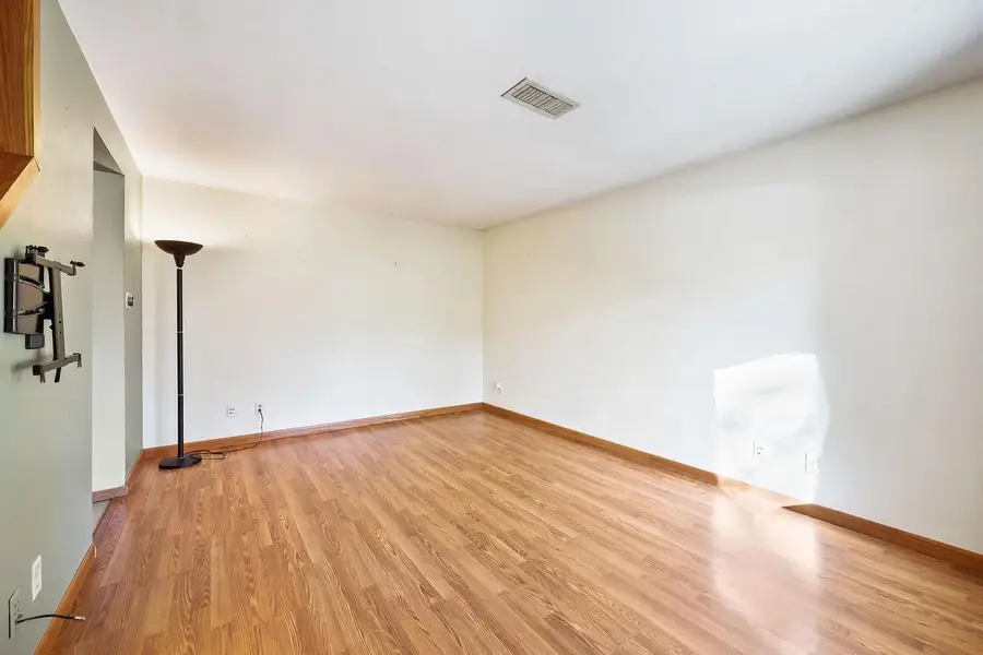 401 East Bluff, Madison, WI 53704 - Image #2