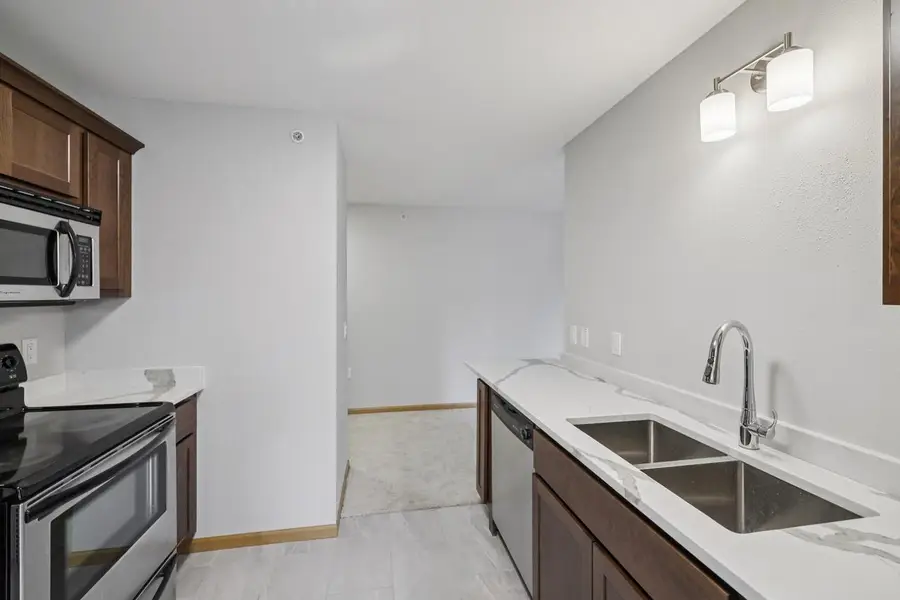 8206 Starr Grass Drive #401, Madison, WI 53719 - Image #3