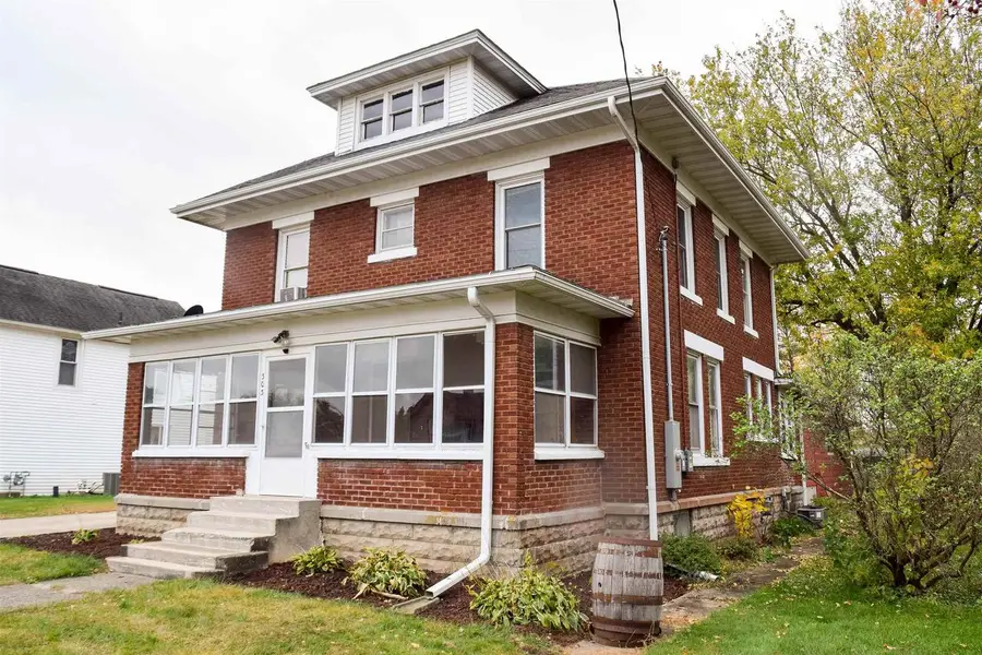 303 S Park Street, Albany, WI 53502 - Image #2