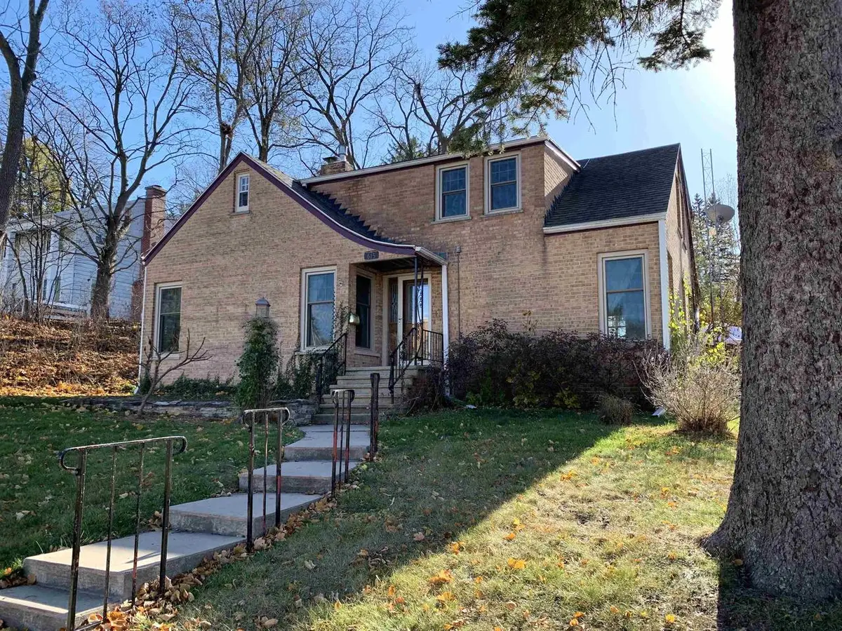 615 W Mackie Street, Beaver Dam, WI 53916 - #1