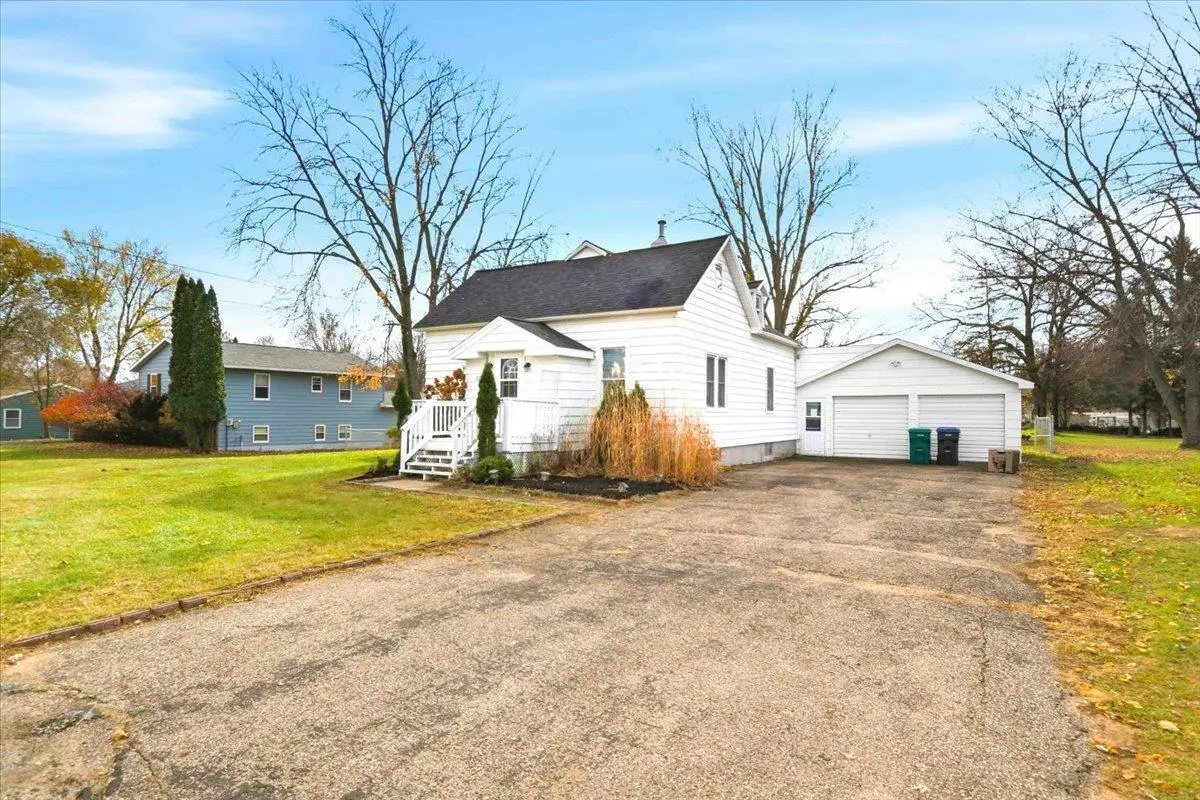 121 Elmwood Lane, Nekoosa, WI 54457 - Image #1